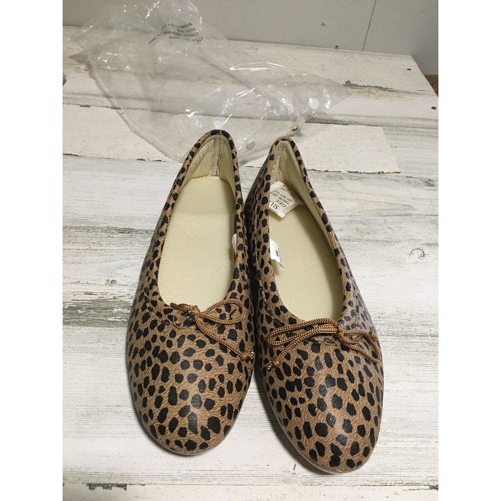 Leopard print ballerina flats size 9 NWT
